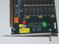 Tekst op de Commodore 8 Mbyte RAM uitbreiding voor de PC-60 III.