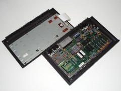 De binnenzijde van de Commodore 232.