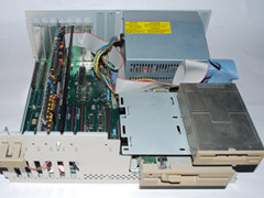 Binnenzijde van de Amiga 2000 computer.