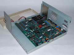 Het moederbord van de Commodore Colt computer.
