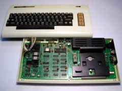 The inside of the Commodore VIC-1000.