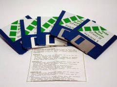 The Dutch diskettes for Deluxe Paint IV. (Amiga Disk Magazine)